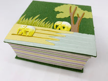 Load image into Gallery viewer, Eco Maximus Conservation Elephant Dung Note Cube
